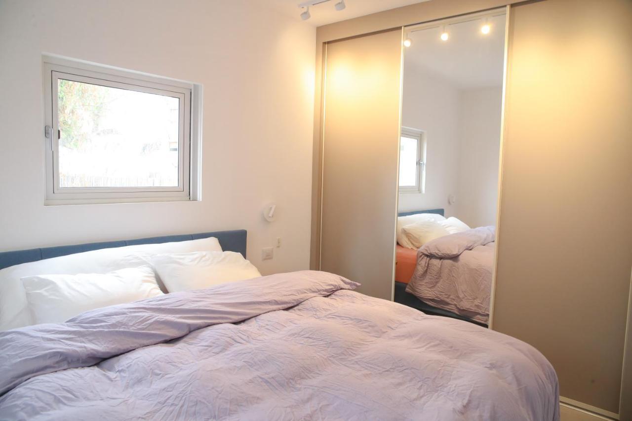 Bugrashov - Charming, Amazing & Quiet 2 Rooms Tel Awiw Zewnętrze zdjęcie